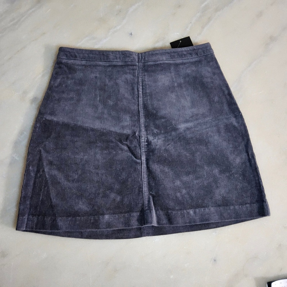 Forever 21 Corduroy Mini Skirt Gray A-Line Casual Everyday Womens Size Medium‎